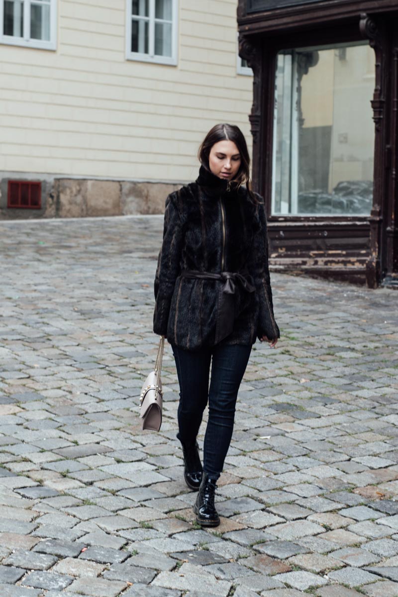 _vienna_outfit_fluff_jaket_blogger-6