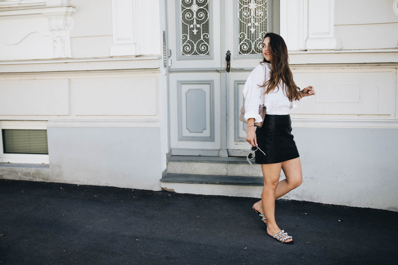 Outfit: Back to bascis - Leather skirt & linen shirt | You Rock My Life