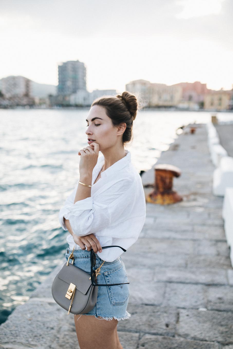 Outfit: Rough Linen & Vintage Denim, Levis Jeans Shorts, Linen Shirt, Chloé Drew Bag, Cartier Love Bracelet