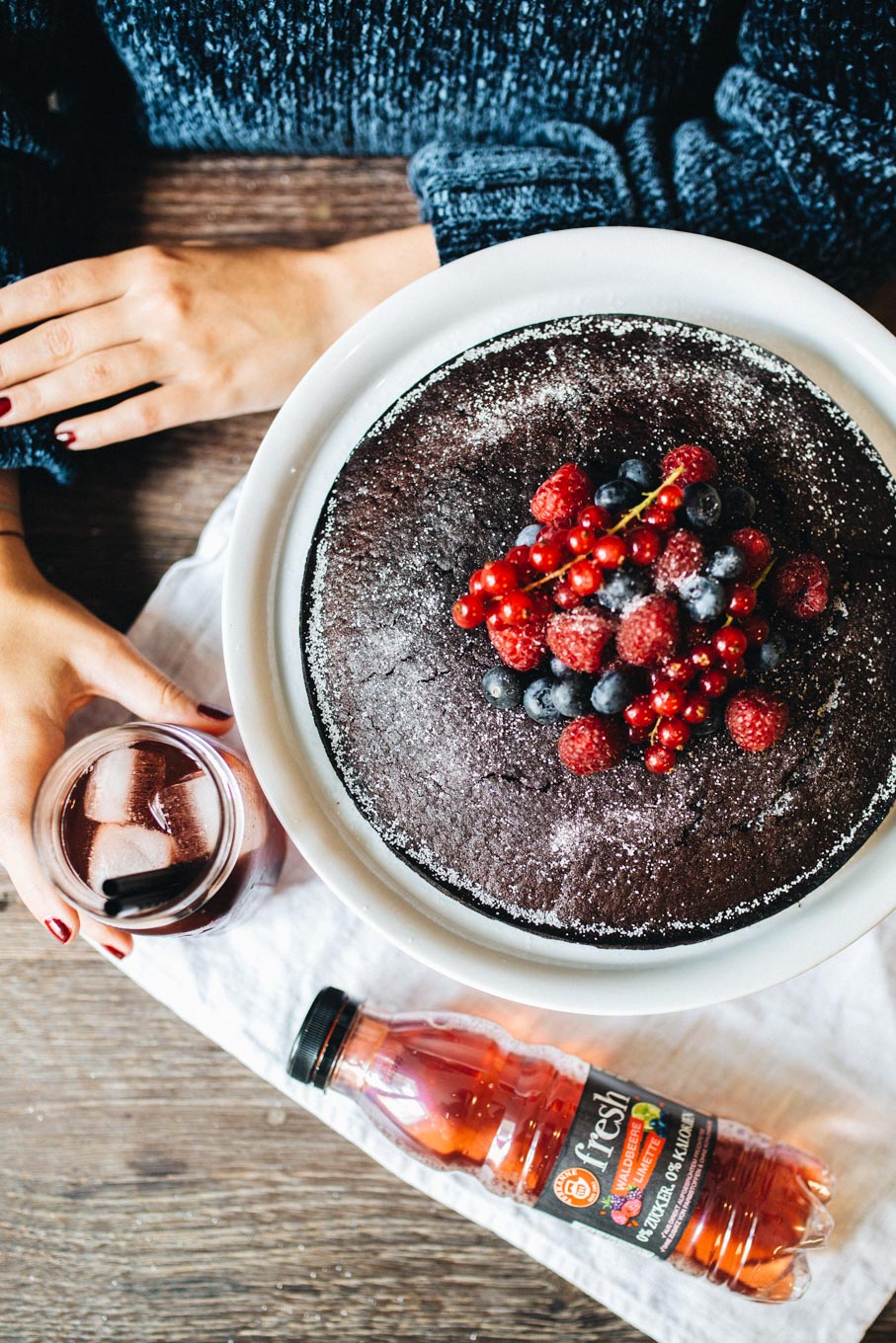 Recipe: Vegan Chocolate Cake | Teekanne Fresh - You Rock My Life