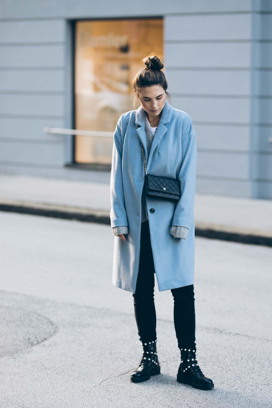 Outfit: Baby Blue | Chanel WOC, Jake*s Coat Peek & Cloppenburg, Zara Biker Boots, Closed Velvet Pants | you rock my life