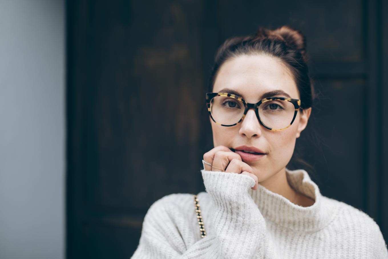 You rock my life: Zara Faux Fur Jacket, Oversized Jumper, Zara Boots, VIU The Beauty glasses, Aigner Lea Bag, Chanel Walltet on chain | Outfit For Fall 