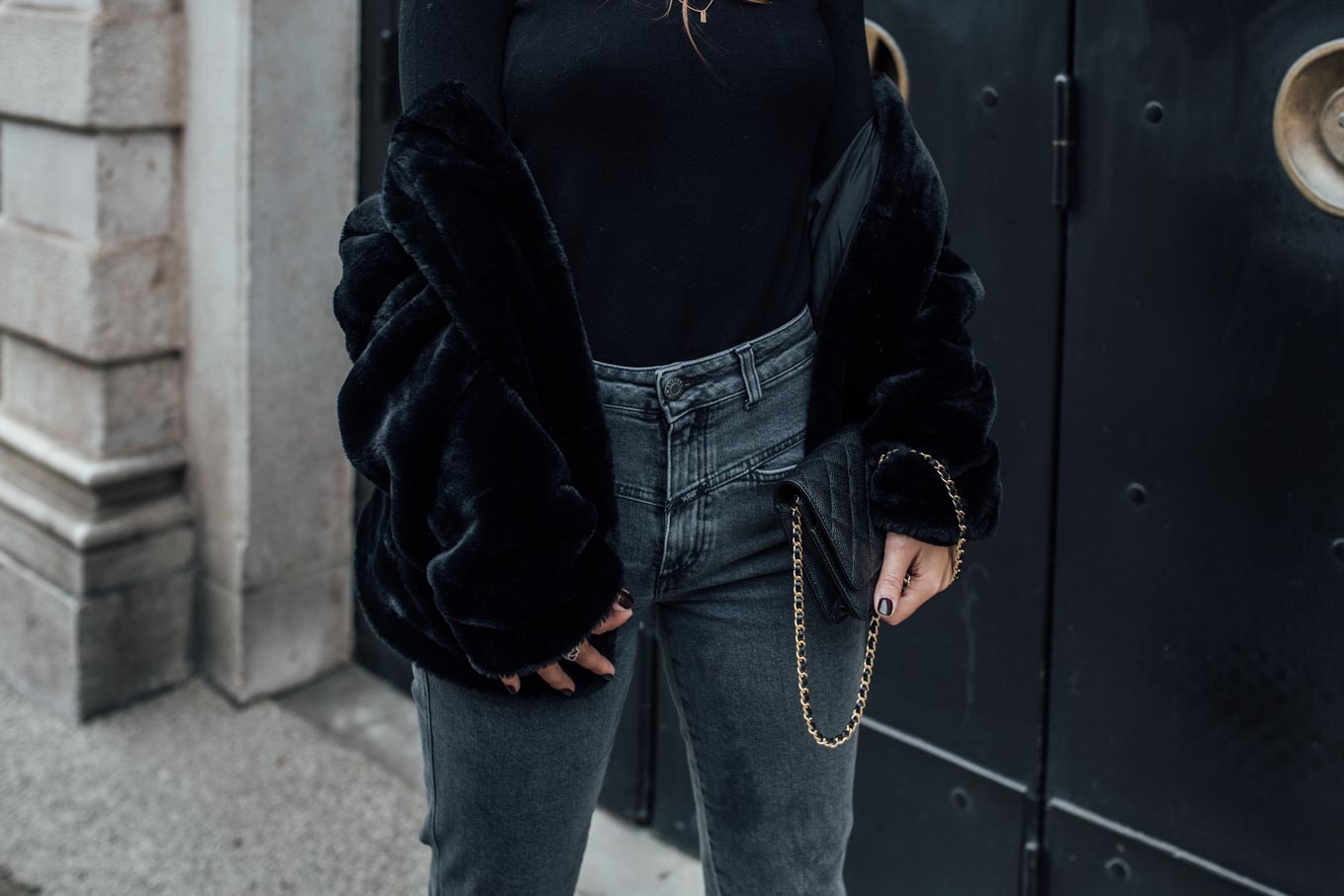 Outfit: Must Have Of The Season: Black Turtleneck | Closes Pedal Pusher Jeans, Chanel Wallet On Chain WOC, Dr. Martens Boots, Nomade Moderne Hat, Leo Mathild Jewelry | you rock my life