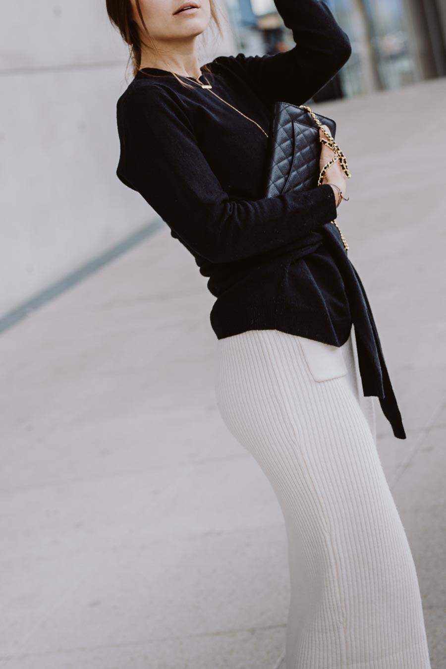 Outfit: Black and White, Wool Skirt, Sandro Paris Sweater, Anna Inspiring Jewelry, Chanel Wallet on Chain, Zara Boots, Messy Bun | you rock my life