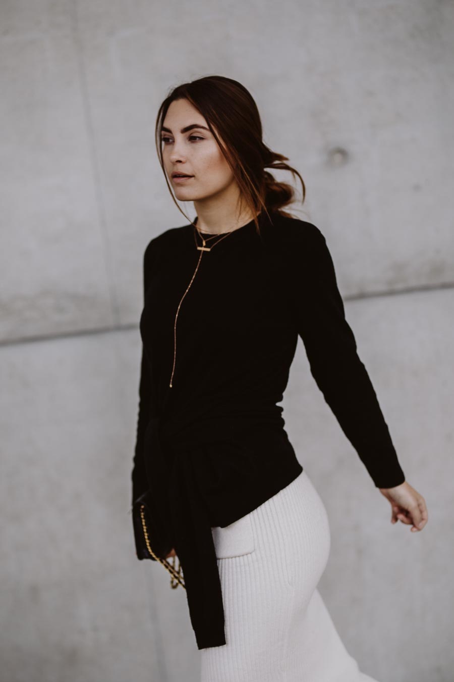 Outfit: Black and White, Wool Skirt, Sandro Paris Sweater, Anna Inspiring Jewelry, Chanel Wallet on Chain, Zara Boots, Messy Bun | you rock my life