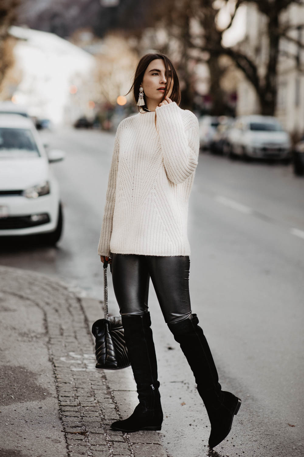 Outfit: Ash Overknee Boots, Artitzia Daria Leather Pants, Closed Alpaka Pullover, Saint Laurent Loulou bag | you rock my life