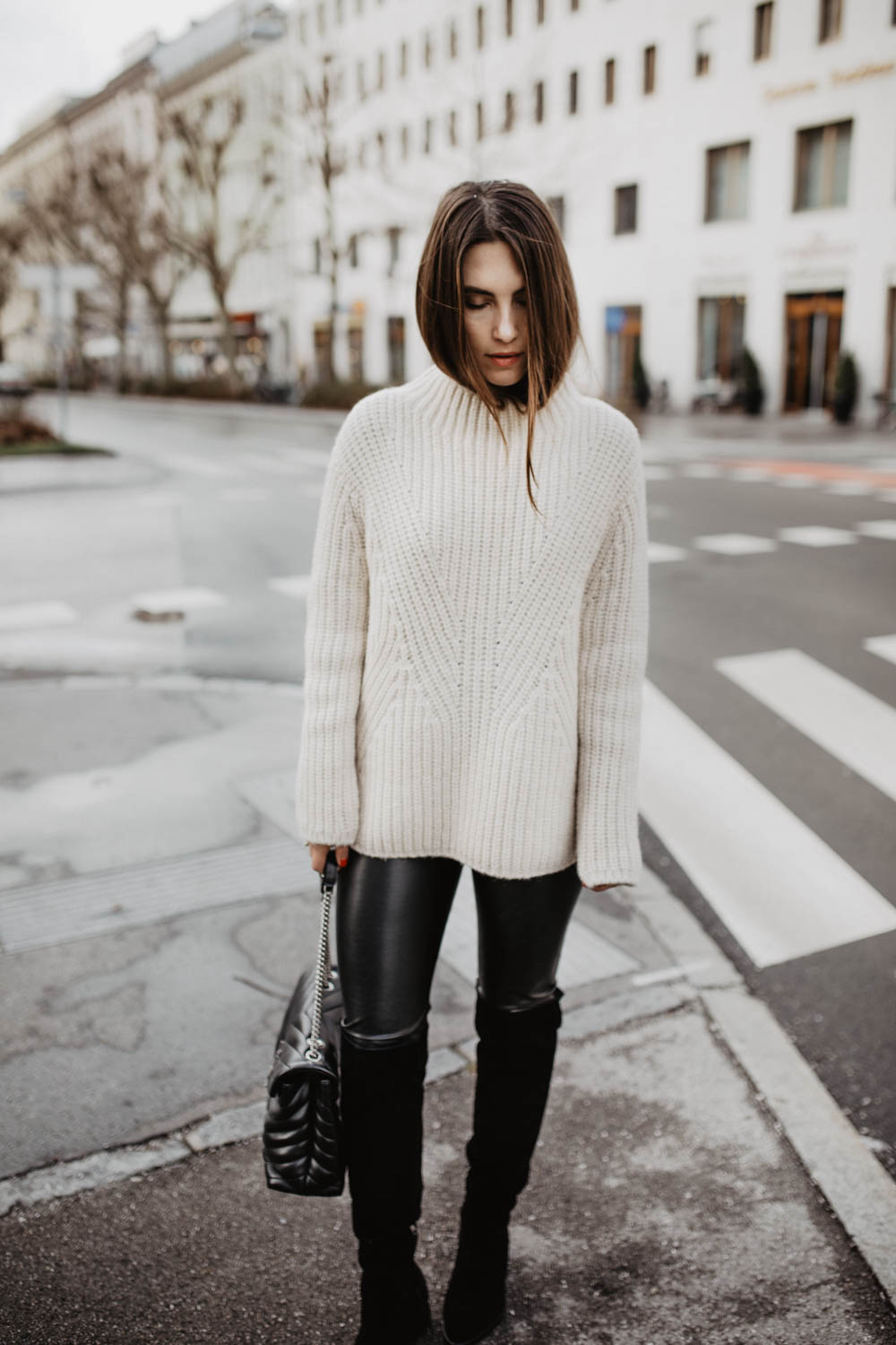 Outfit: Ash Overknee Boots, Artitzia Daria Leather Pants, Closed Alpaka Pullover, Saint Laurent Loulou bag | you rock my life