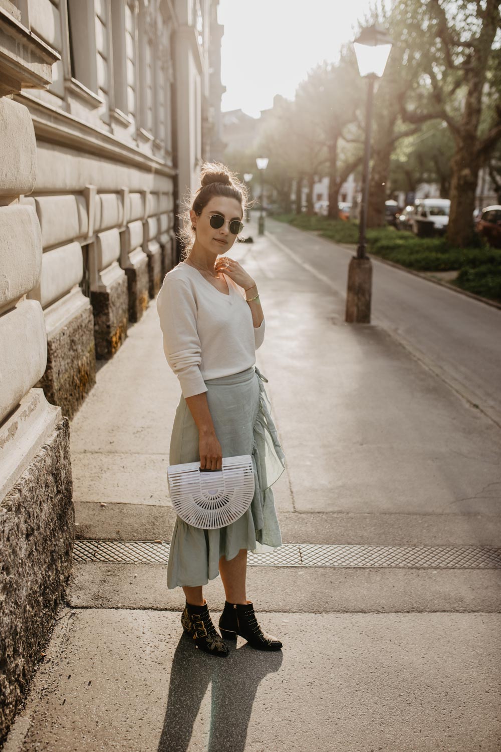 OUTFIT: Frill Skirt, Cashmere Sweater, Chloé Susanna Boots, Cult Gaia Bag | you rock my life