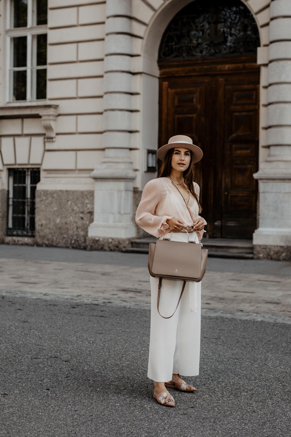 Outfit: Blush Pink - Esthé Clothing & Aigner Lexi Bag | You Rock My Life