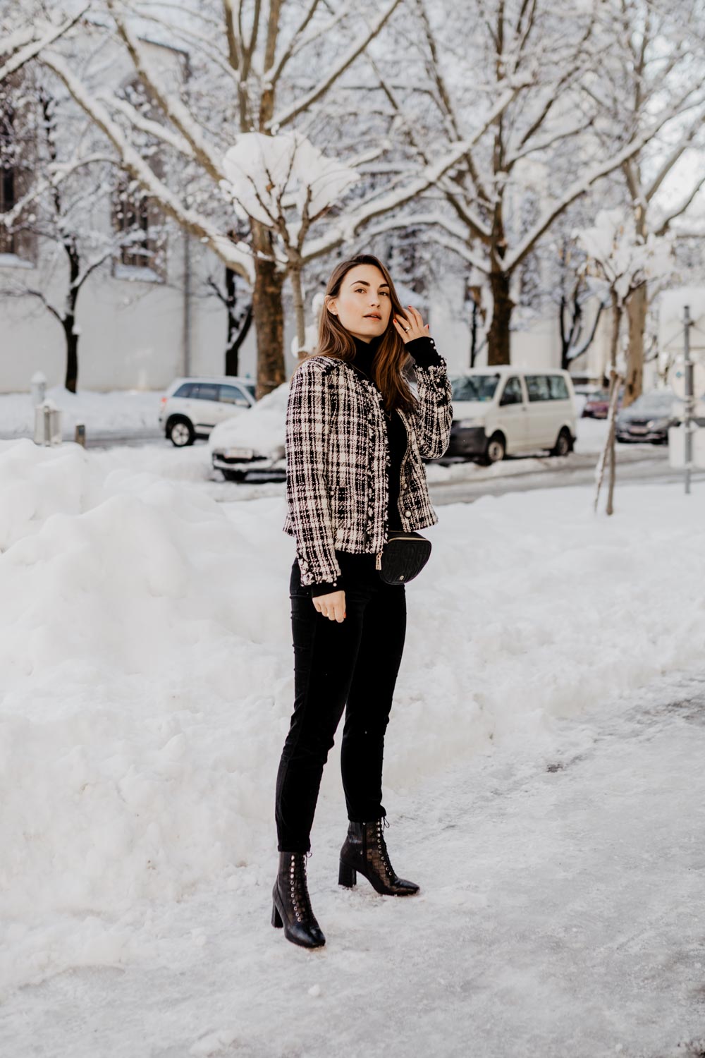 Outfit: Things To Keep | Tweed Blazer, Velvet Pants, Black Turtleneck, Lace Boots | You Rock My Life @ninawro