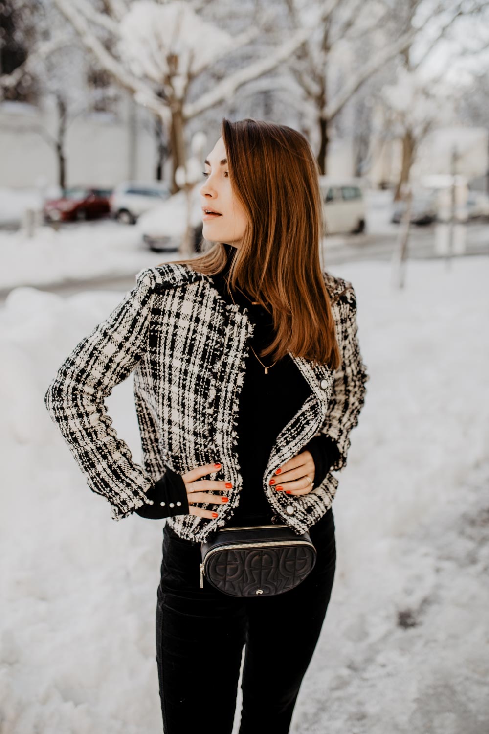 Outfit: Things To Keep | Tweed Blazer, Velvet Pants, Black Turtleneck, Lace Boots | You Rock My Life @ninawro