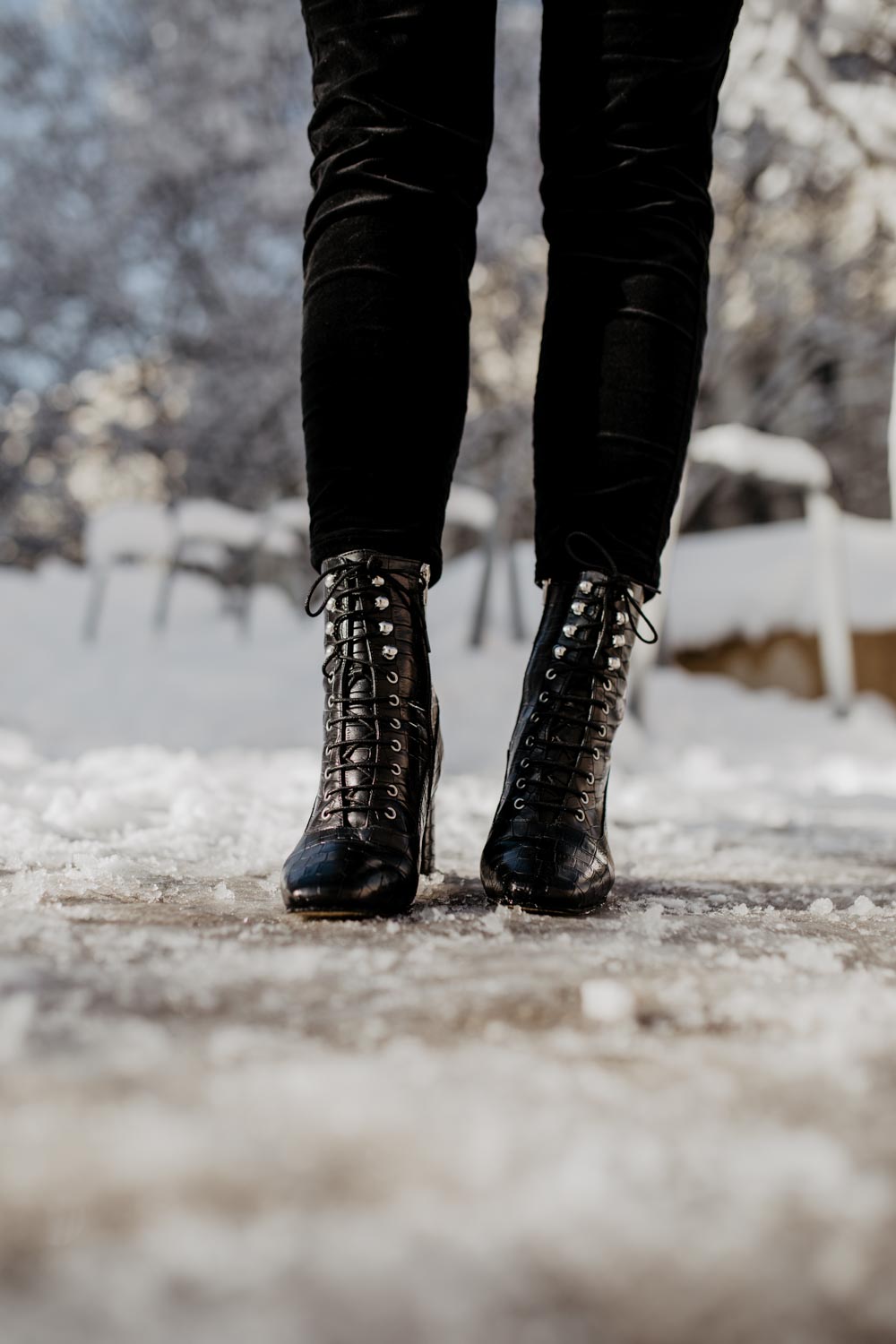 Outfit: Things To Keep | Tweed Blazer, Velvet Pants, Black Turtleneck, Lace Boots | You Rock My Life @ninawro