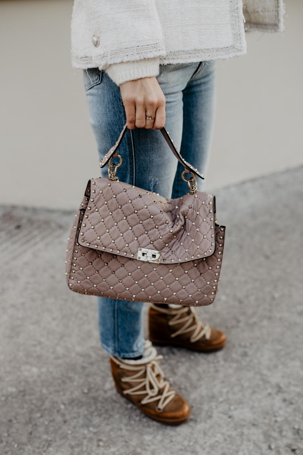 Outfit: Valentino Rockstud Spike Bag, Isabel Marant Nowles Boots, Closed Jeans, Tweed Blazer | you rock my life