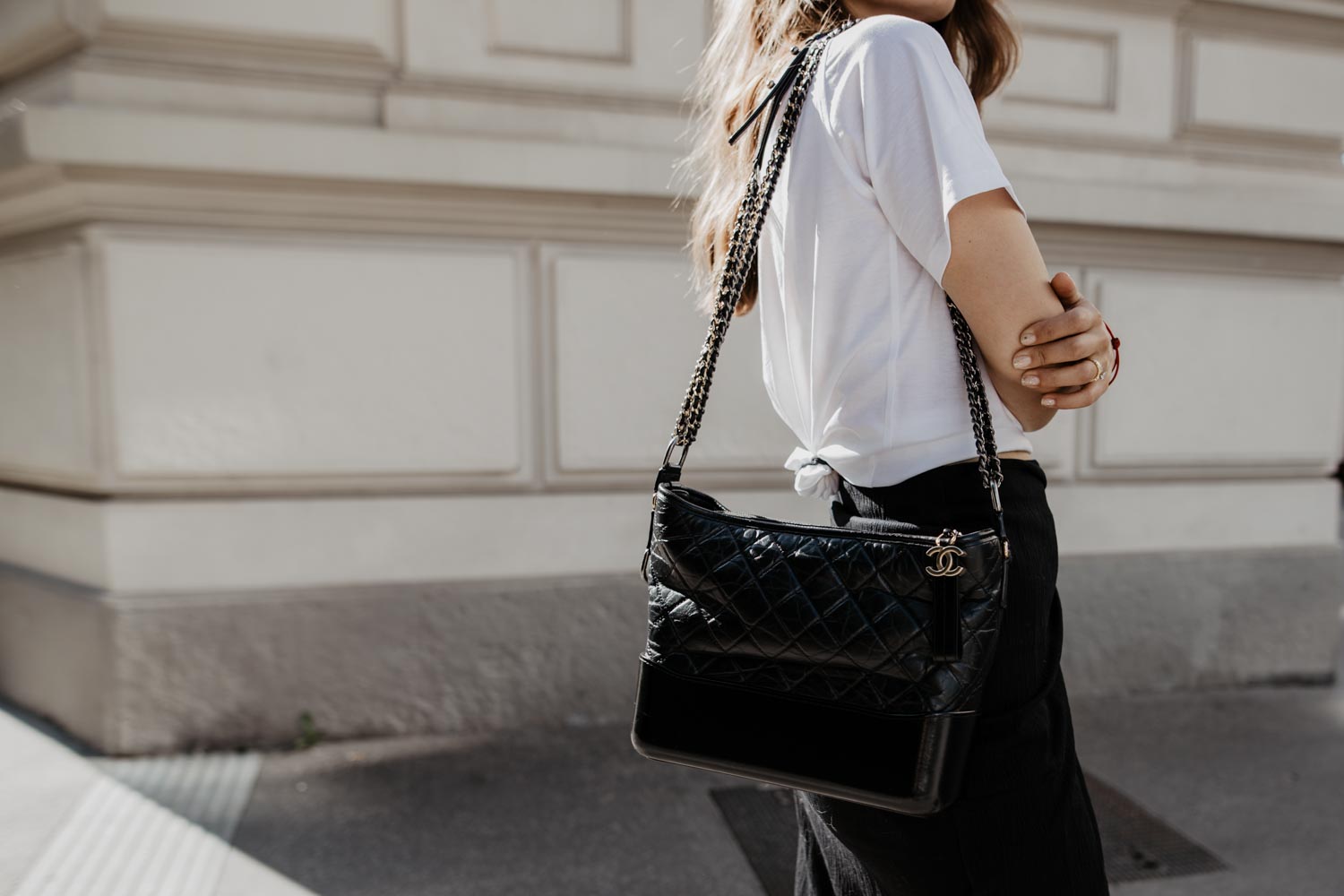 chanel gabrielle hobo bag outfit