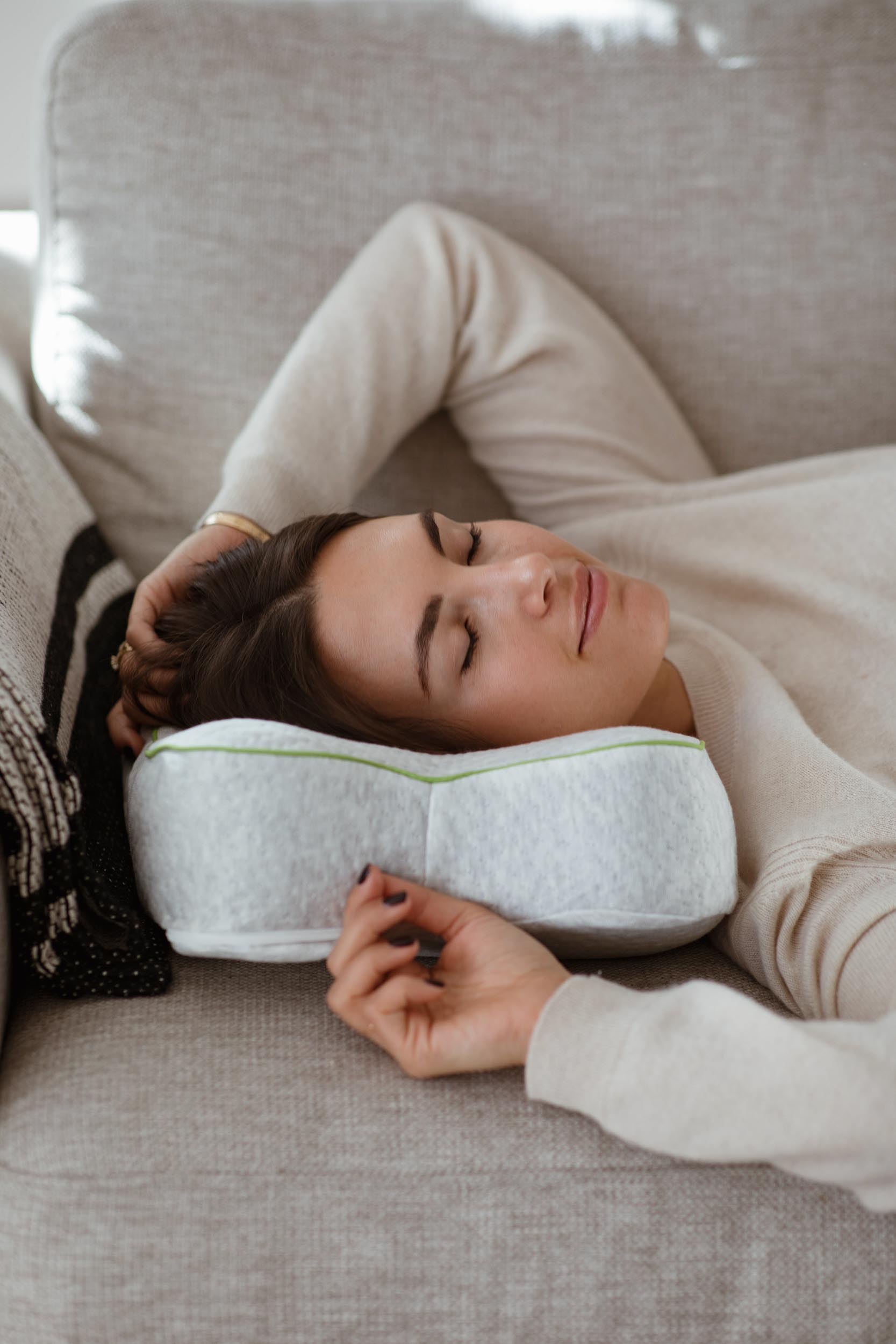 5 Things: For Better Sleep - Blackroll Recovery Pillow | You Rock My Life